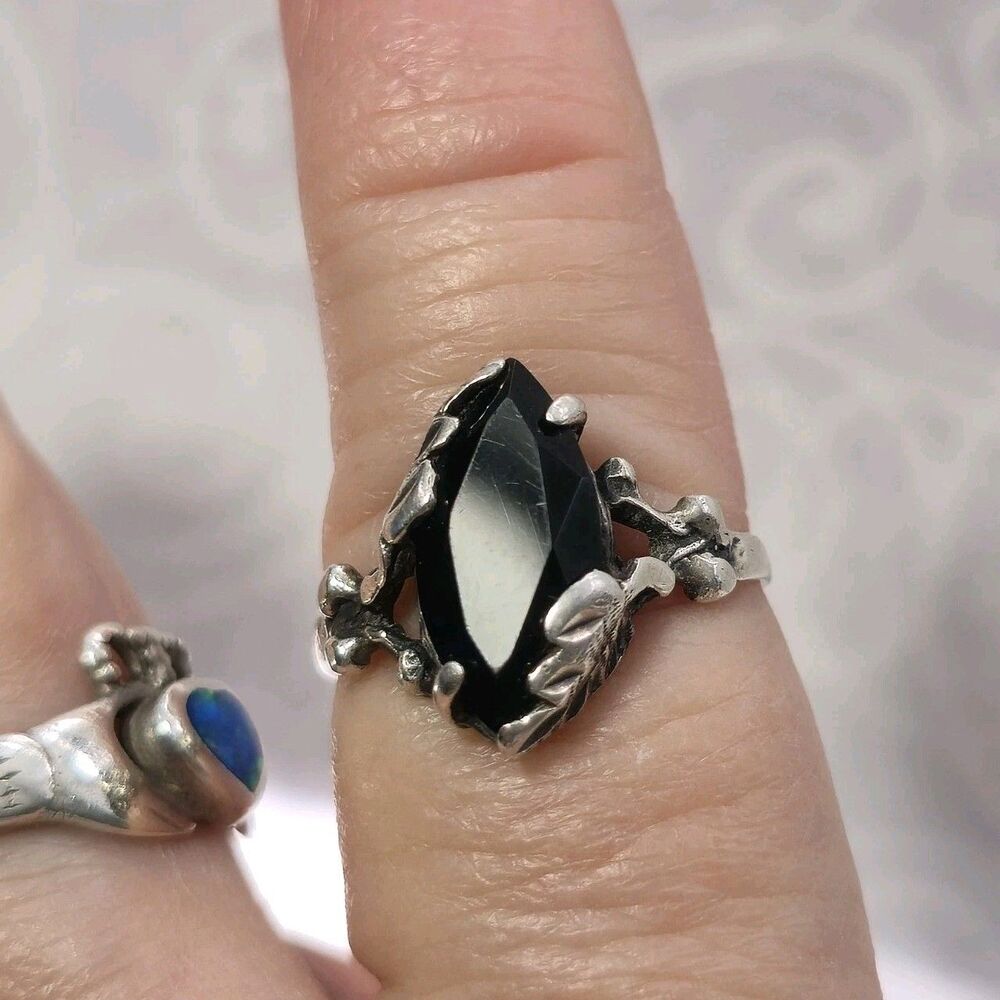 Vintage Sterling Silver Marquise Black Onyx Leaf Ring